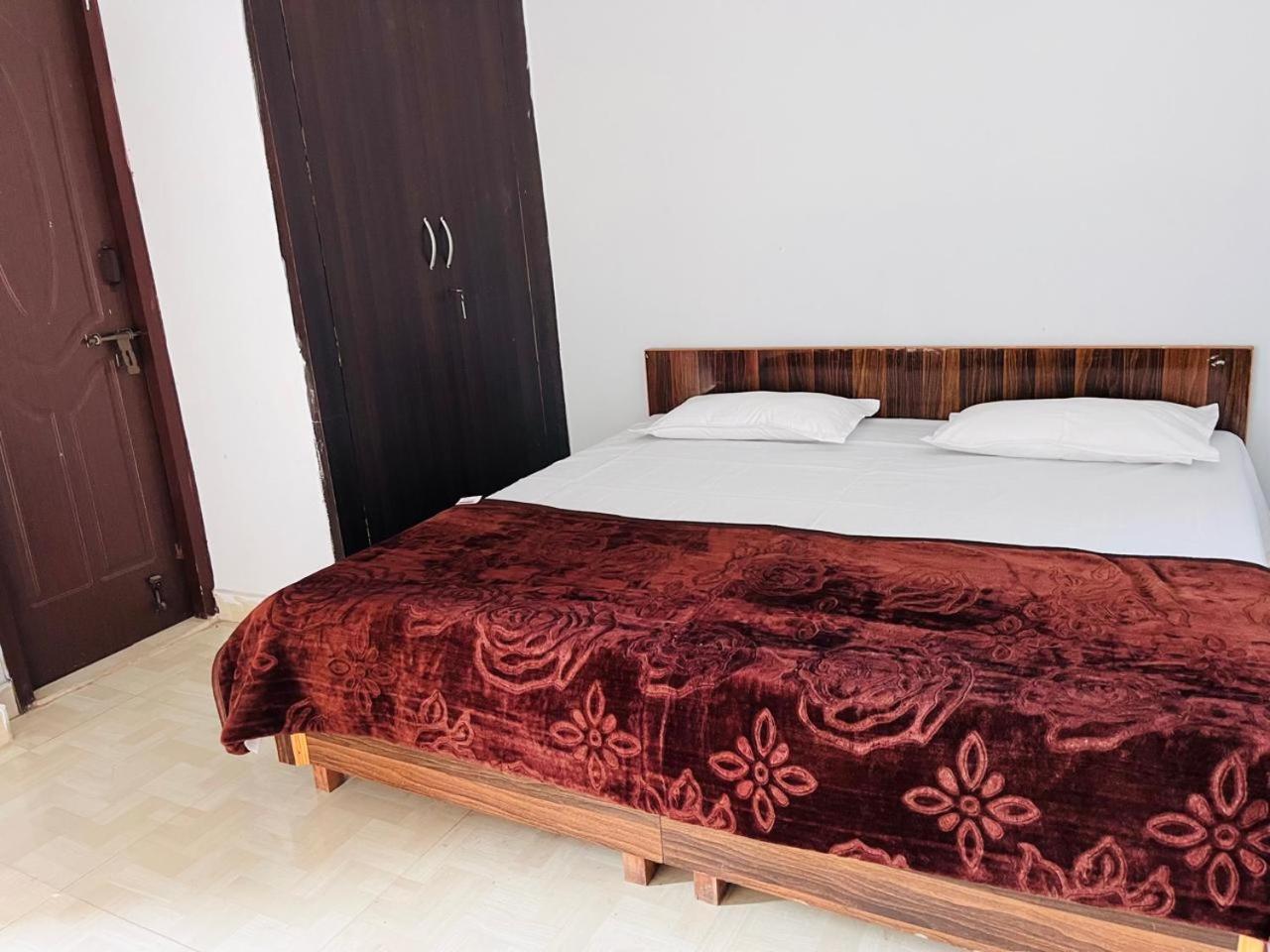 Kaushik Bhawan Hotel Rishikesh Luaran gambar