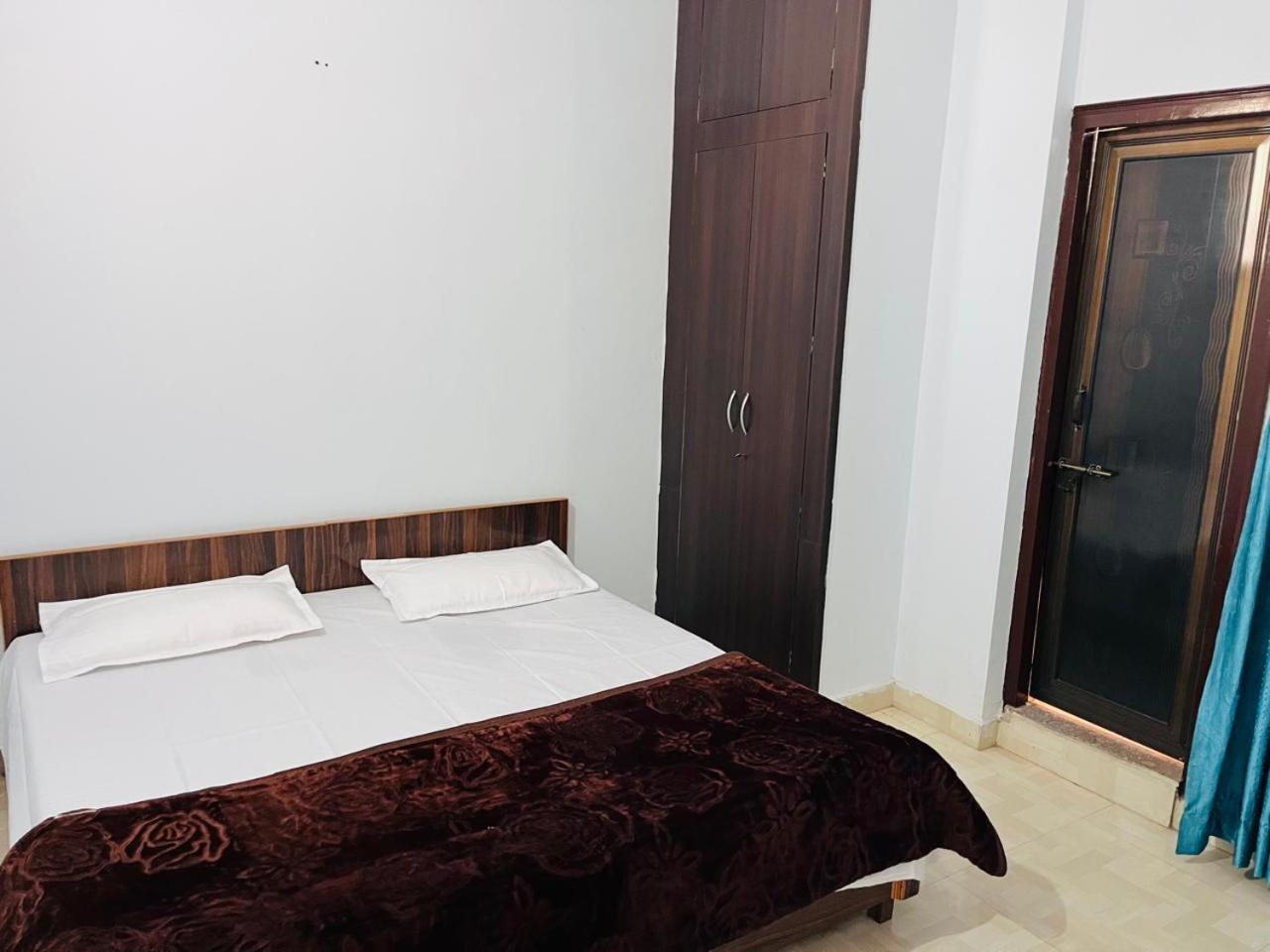 Kaushik Bhawan Hotel Rishikesh Luaran gambar